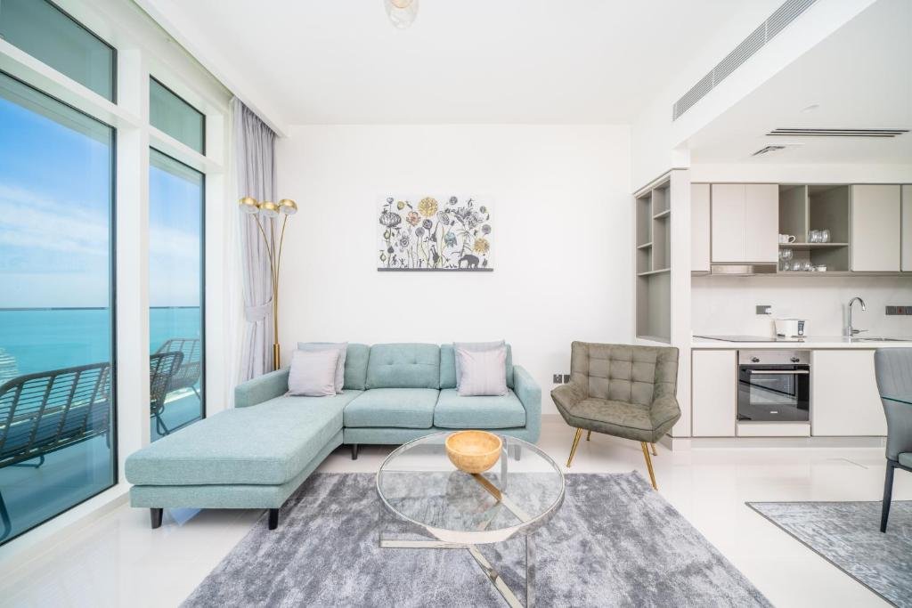 Дубай: Elegant 2 bedroom apartment at Sunrise Bay