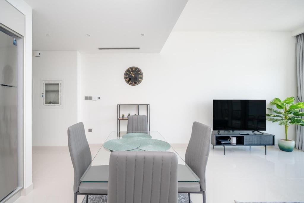 Дубай: Elegant 2 bedroom apartment at Sunrise Bay