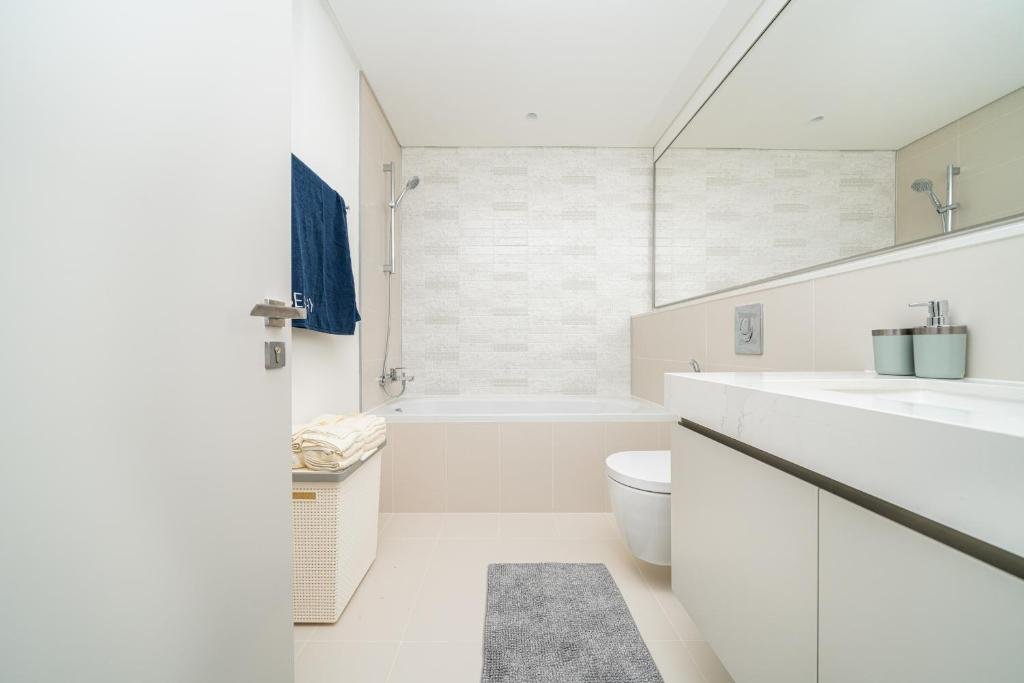 Дубай: Elegant 2 bedroom apartment at Sunrise Bay