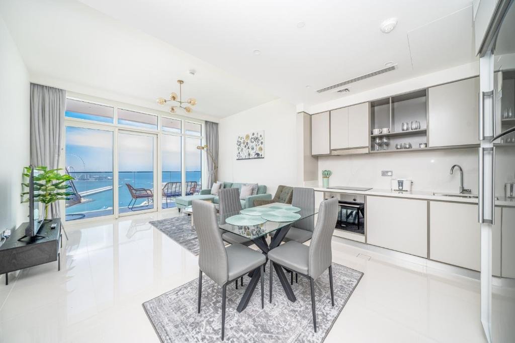 Дубай: Elegant 2 bedroom apartment at Sunrise Bay