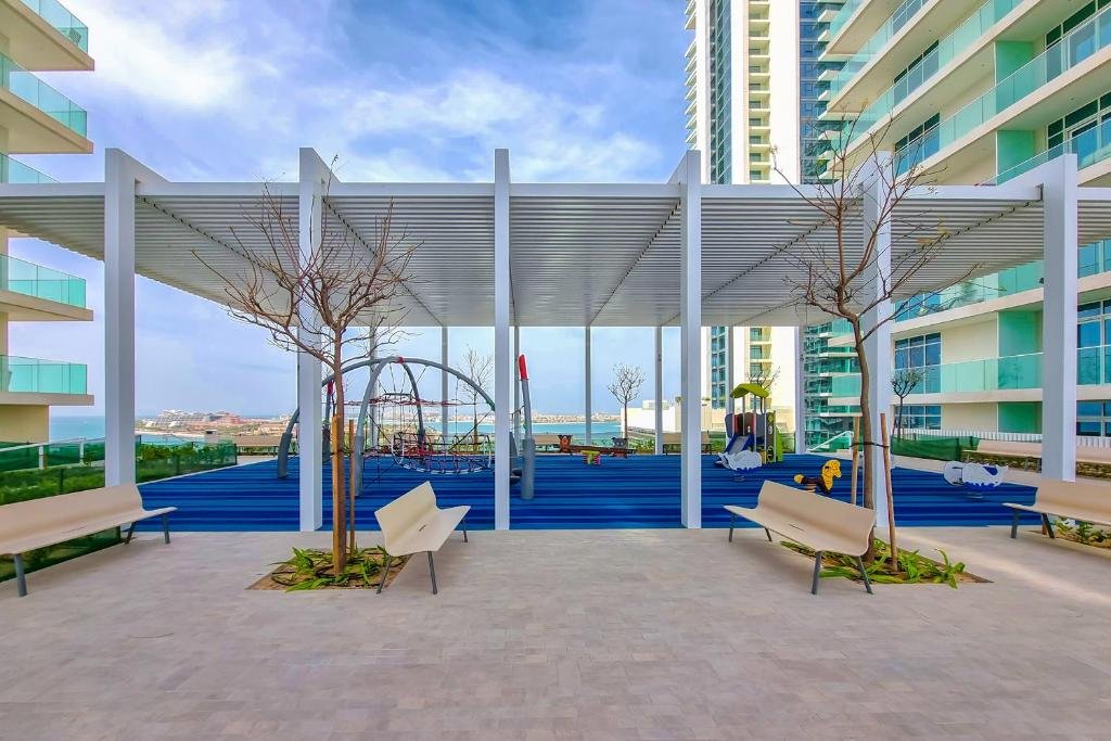 Дубай: Elegant 2 bedroom apartment at Sunrise Bay