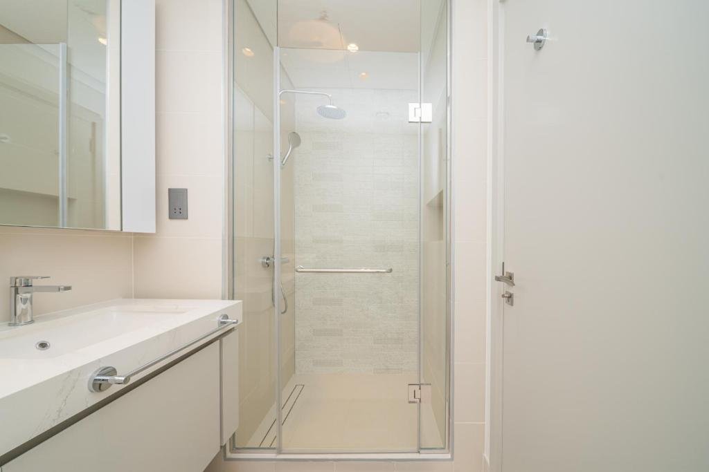 Дубай: Elegant 2 bedroom apartment at Sunrise Bay