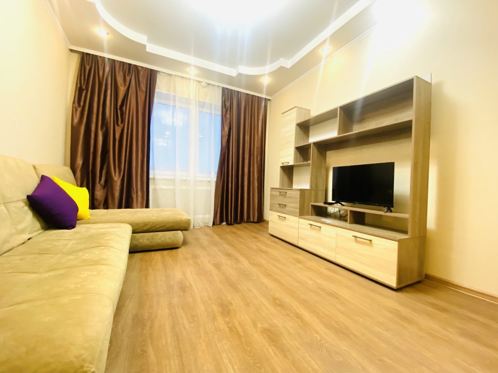 Сургут: Apartamenty Sever on Iosifa Karolinskogo 9