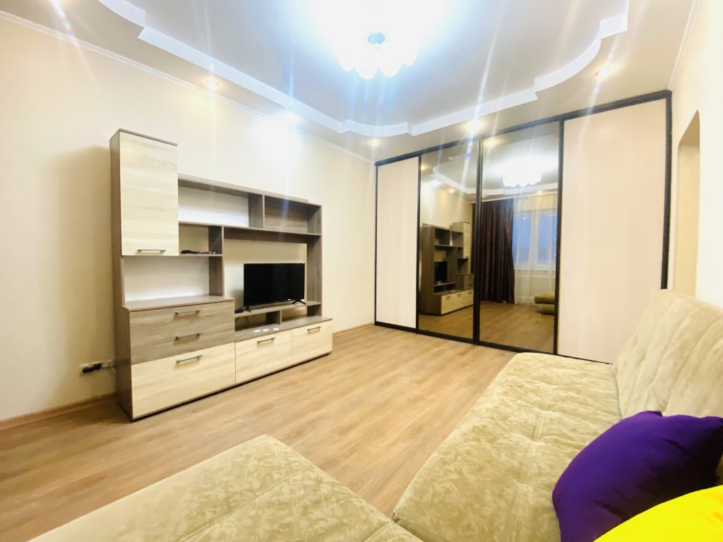 Сургут: Apartamenty Sever on Iosifa Karolinskogo 9