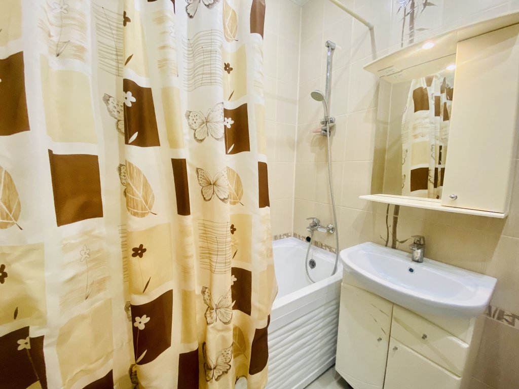 Сургут: Apartamenty Sever on Iosifa Karolinskogo 9