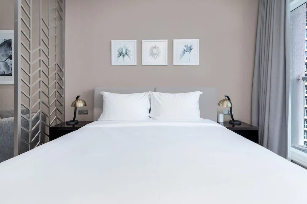 Дубай: Whitesage -  Fancy Studio With Mesmerizing Canal Views