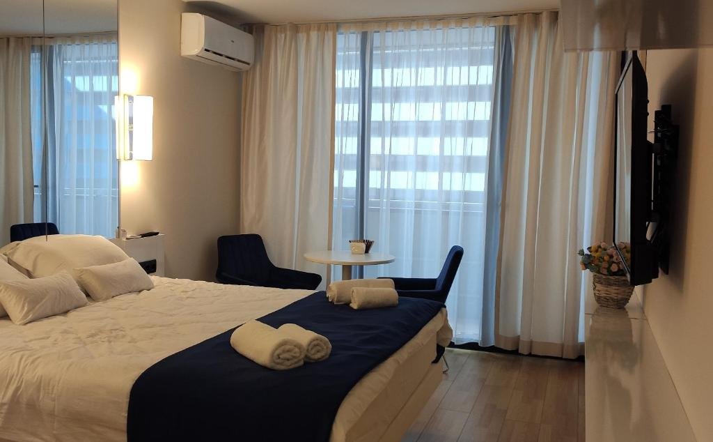 Батуми: Vip Apartament Orbi