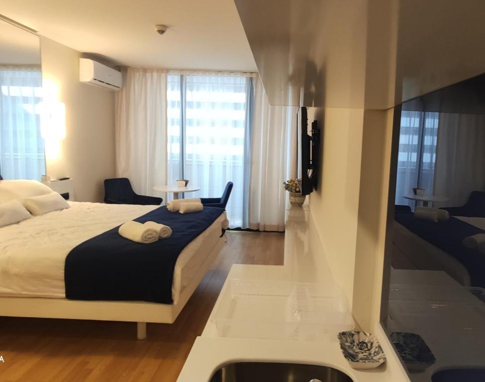 Батуми: Vip Apartament Orbi