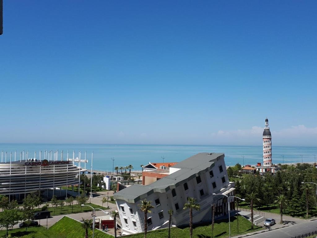 Батуми: Sea View Apartments Batumi