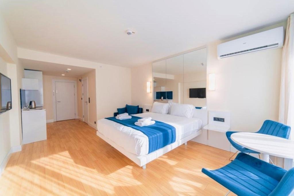 Батуми: Batumi Luxury Resort & Sea View Aparthotel