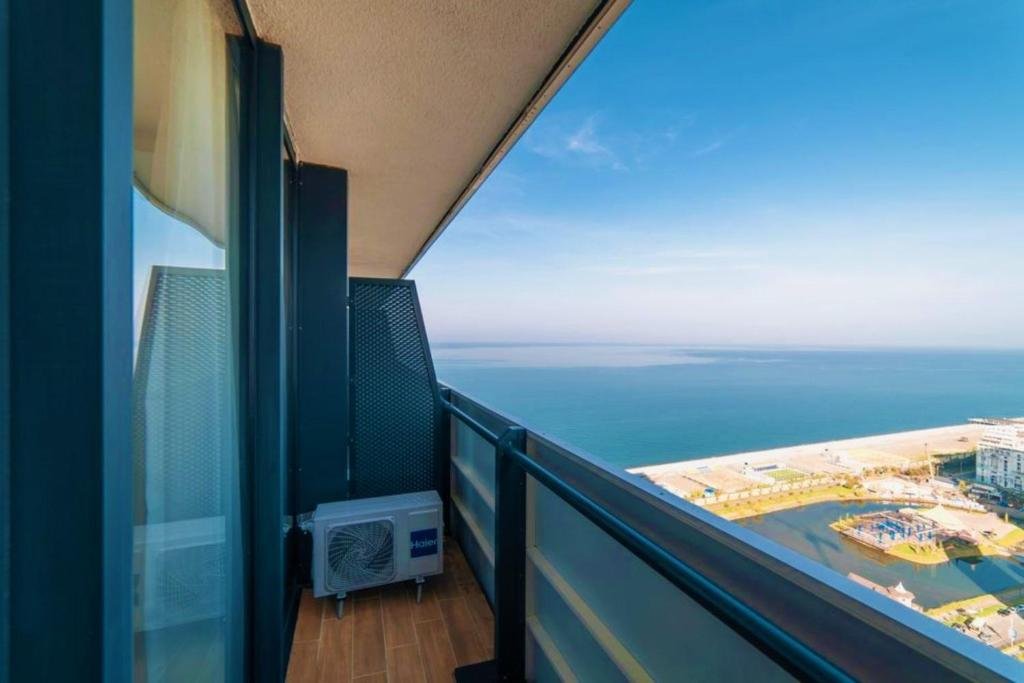 Батуми: Batumi Luxury Resort & Sea View Aparthotel