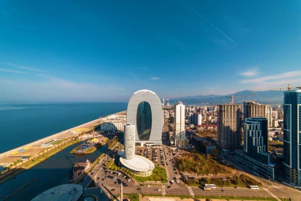 Батуми: Batumi Luxury Resort & Sea View Aparthotel