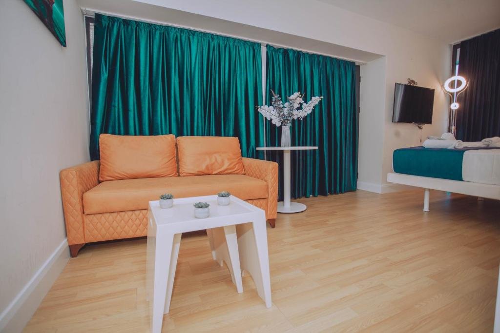 Батуми: Batumi Luxury Resort & Sea View Aparthotel