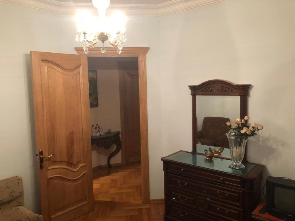 apartment in the center of Batumi — фото 3