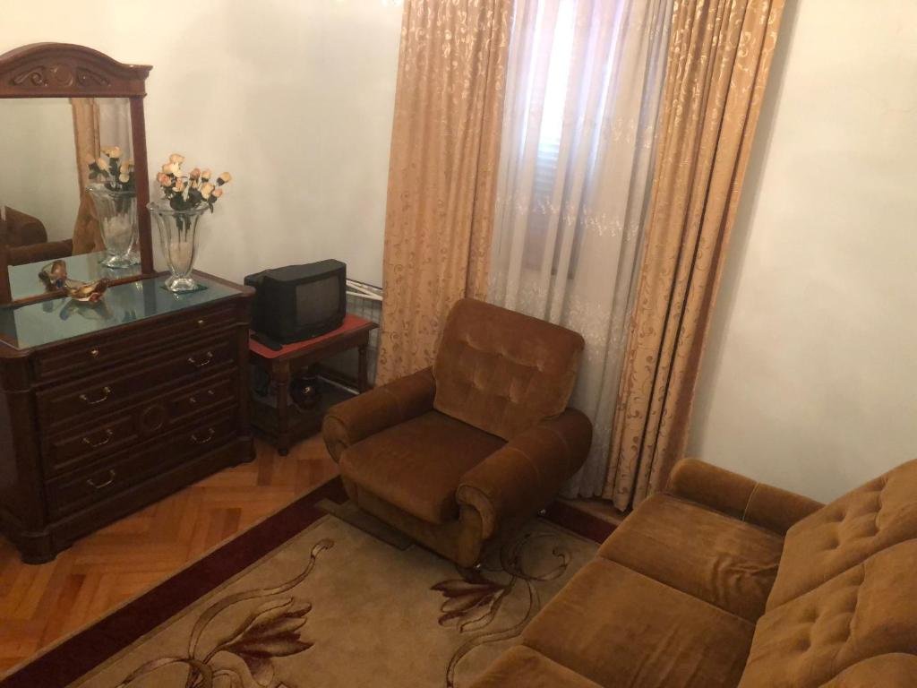 apartment in the center of Batumi — фото 4