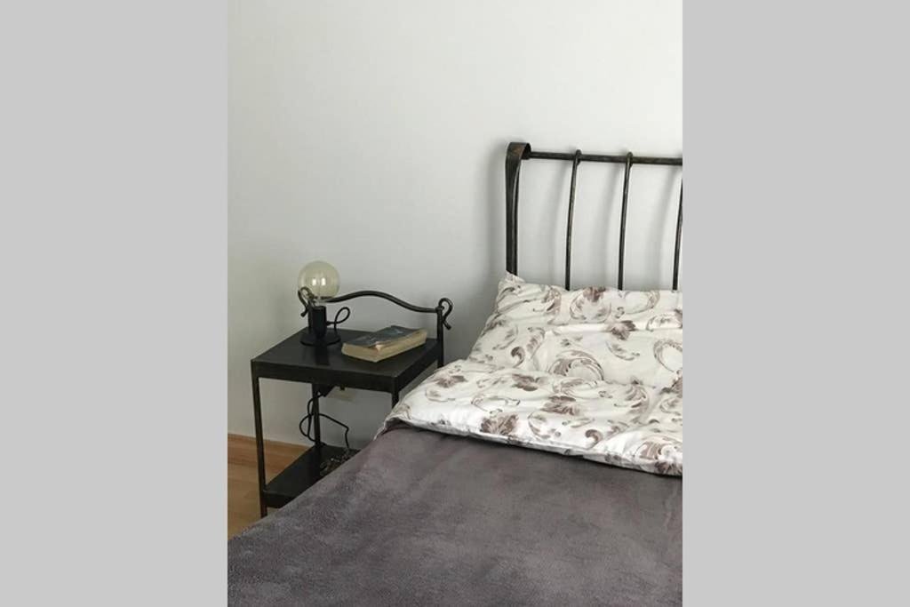Тбилиси: Sunny, spacious flat in Vake District