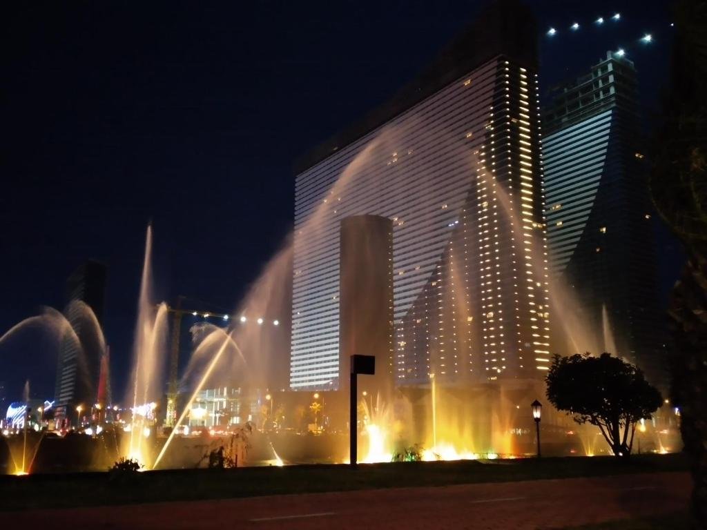 Батуми: orbi city sea view apartment