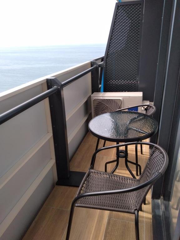 Батуми: orbi city sea view apartment