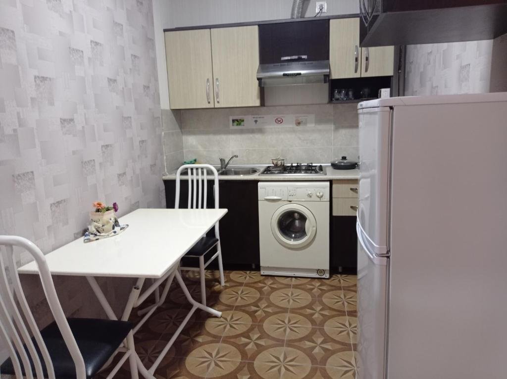 Нафталан: Bizim Ev hostel