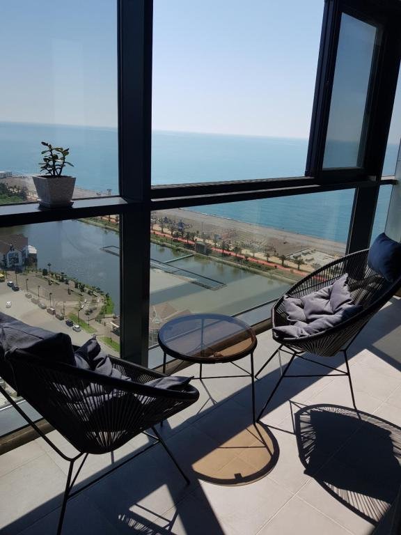 Батуми: Apartments in ALLIANCE PALACE