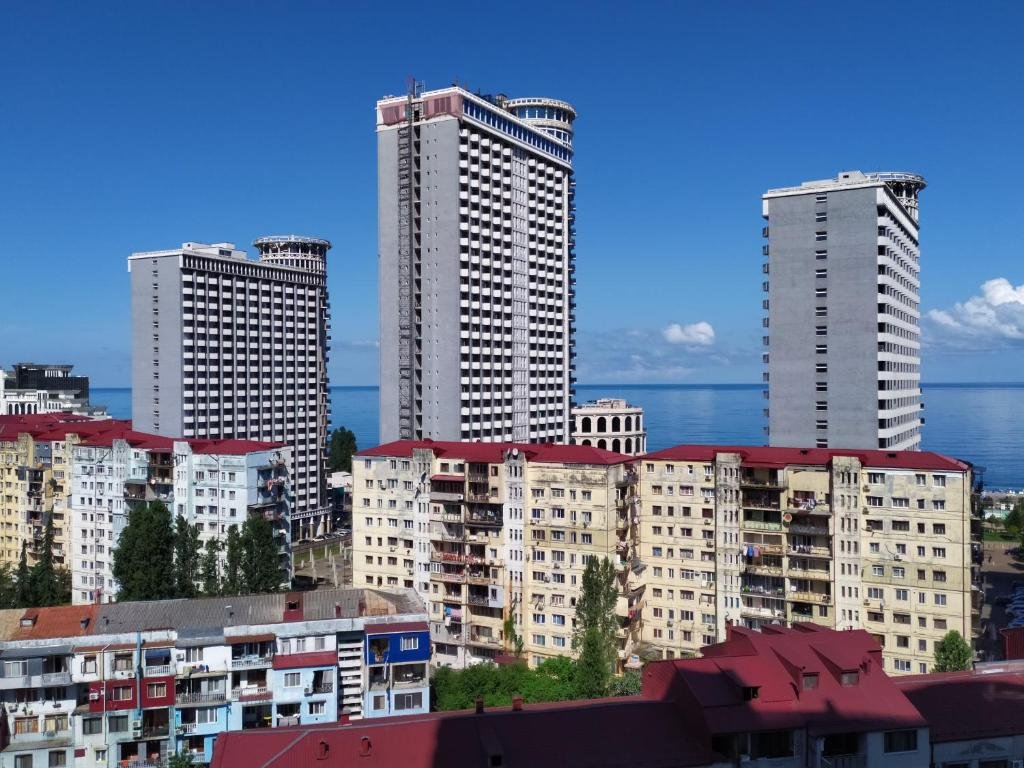Bright apartment with sea view — фото 3