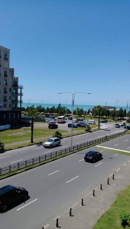 apartment in the center of Batumi with sea view — фото 3