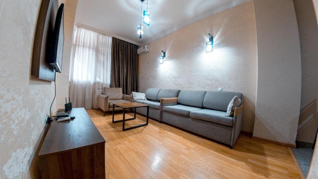 Батуми: Apartament In First Line