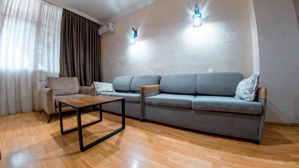 Батуми: Apartament In First Line