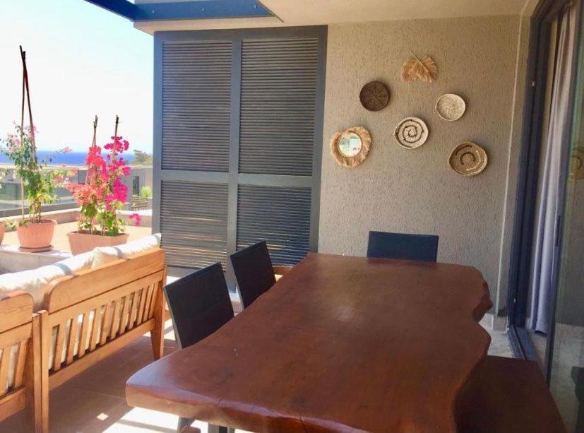 Бодрум: Bodrum Bitez 4 Bed-4 Bath Triplex Villa - AKTUR YANI