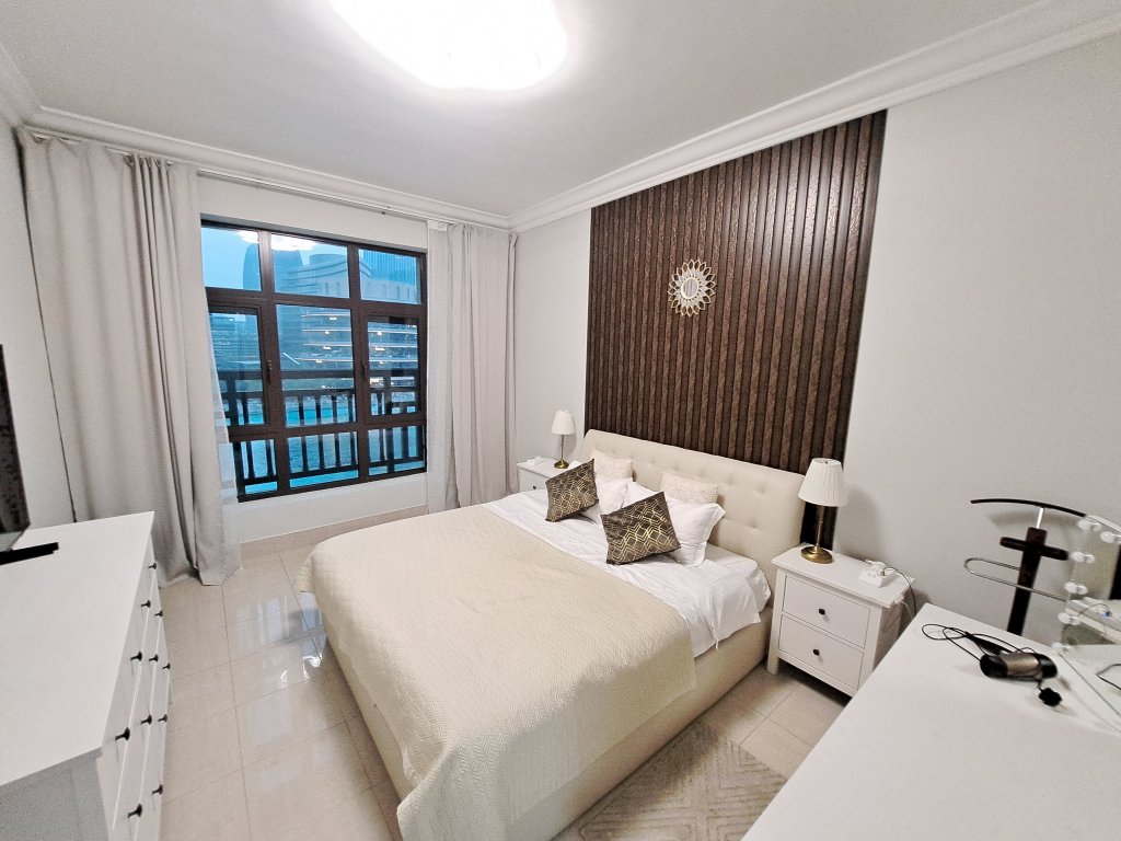 Дубай: Апартаменты PalmBay 1BR full Burj Khalifa & Fountain View