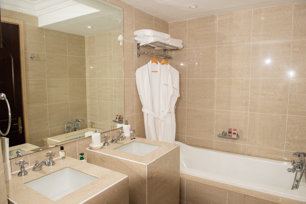 Дубай: Апартаменты PalmBay 1BR full Burj Khalifa & Fountain View