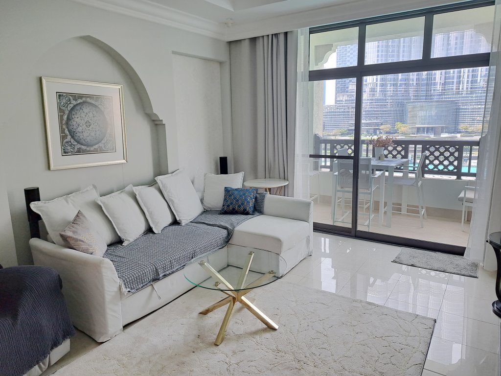Дубай: Апартаменты PalmBay 1BR full Burj Khalifa & Fountain View