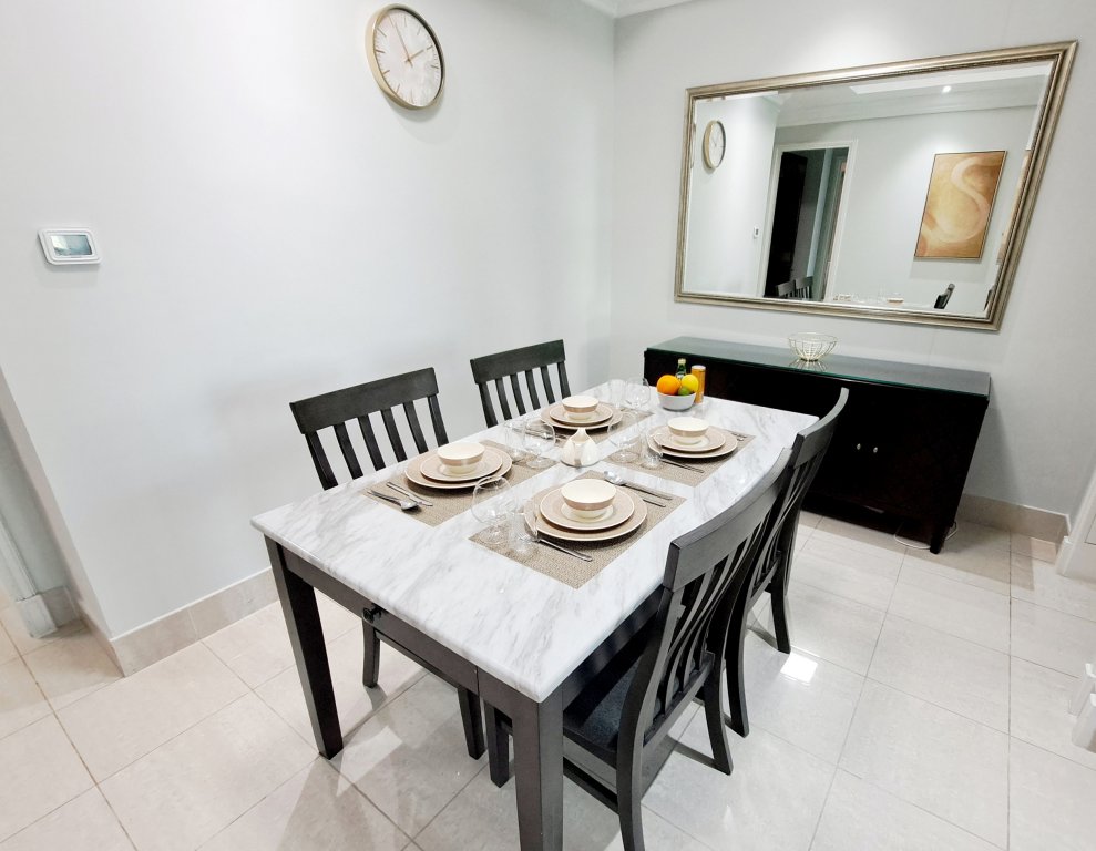 Дубай: Апартаменты PalmBay 1BR full Burj Khalifa & Fountain View