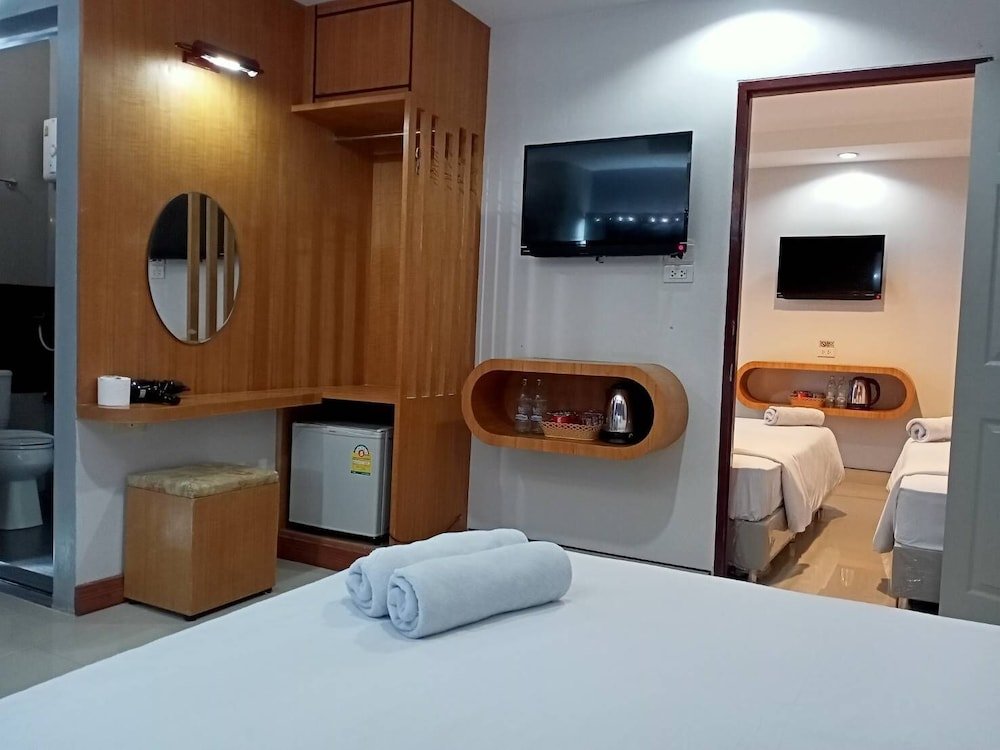 Пхитсанулок: @Me2 Hotel