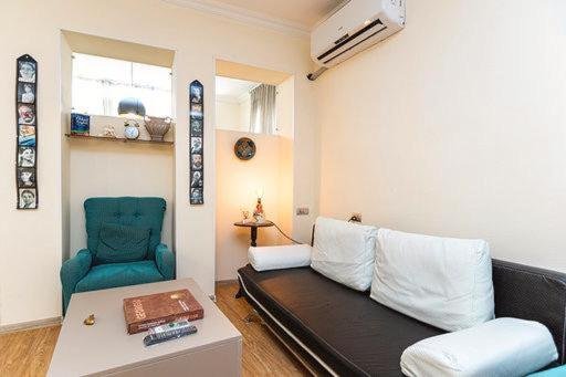 Тбилиси: Italian cozy apartment next to the metro Rustaveli - HEART OF TBILISI