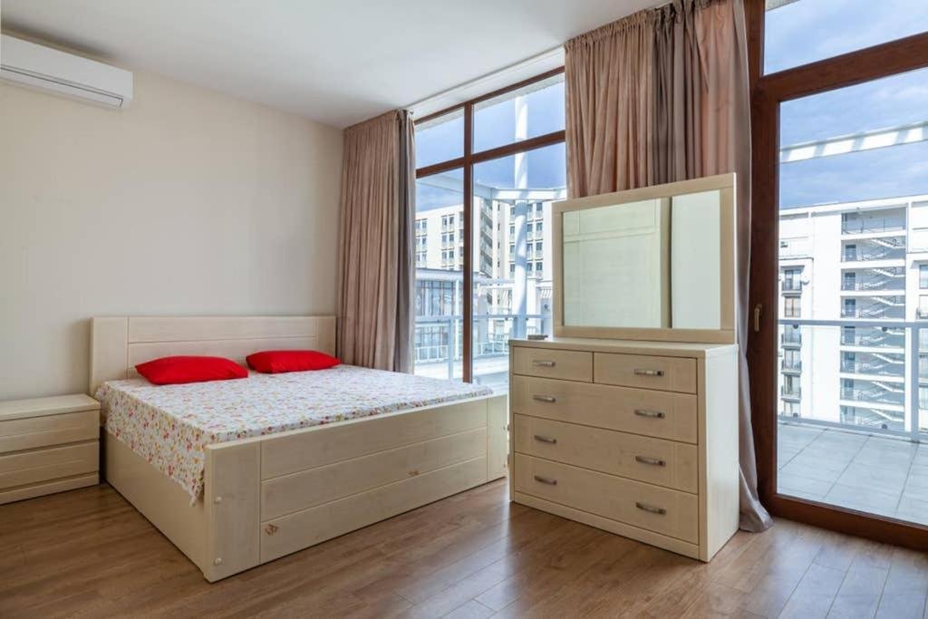 Тбилиси: m2 Duplex Penthouse Apartment *Large Terrace*