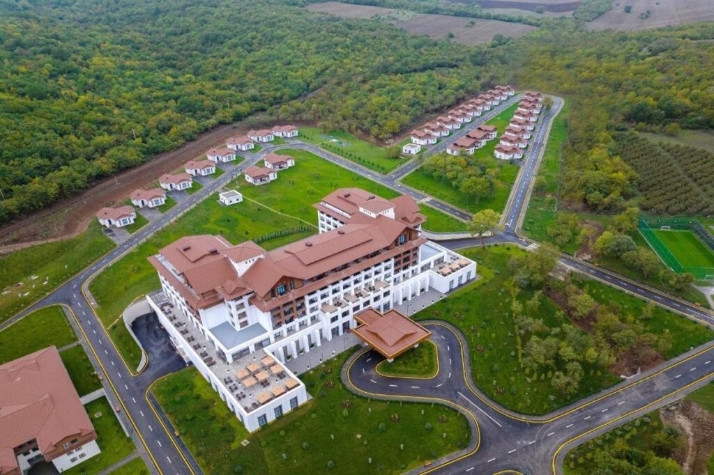 Пиребедиль: Shabran Wellbeing Resort