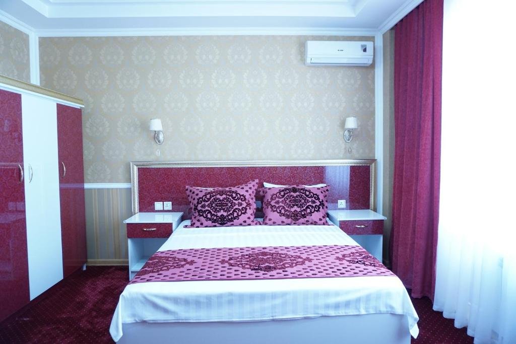 Шеки: Liliya Guest House