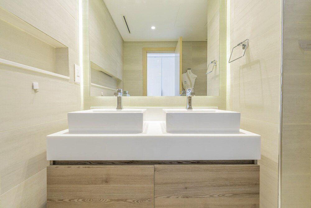 Дубай: Monty - Charming Apartment with Canal Vi