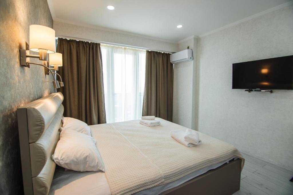 Батуми: Holiday Batumi Apartment.1716