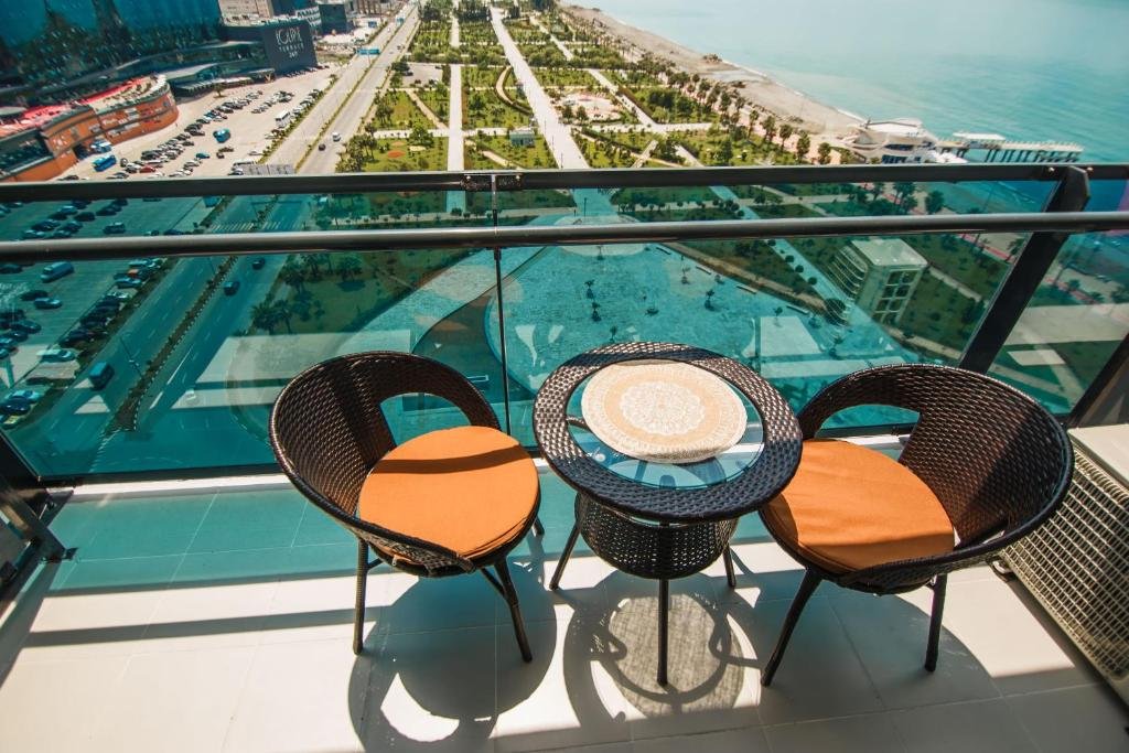 Батуми: Holiday Batumi Apartment.1716