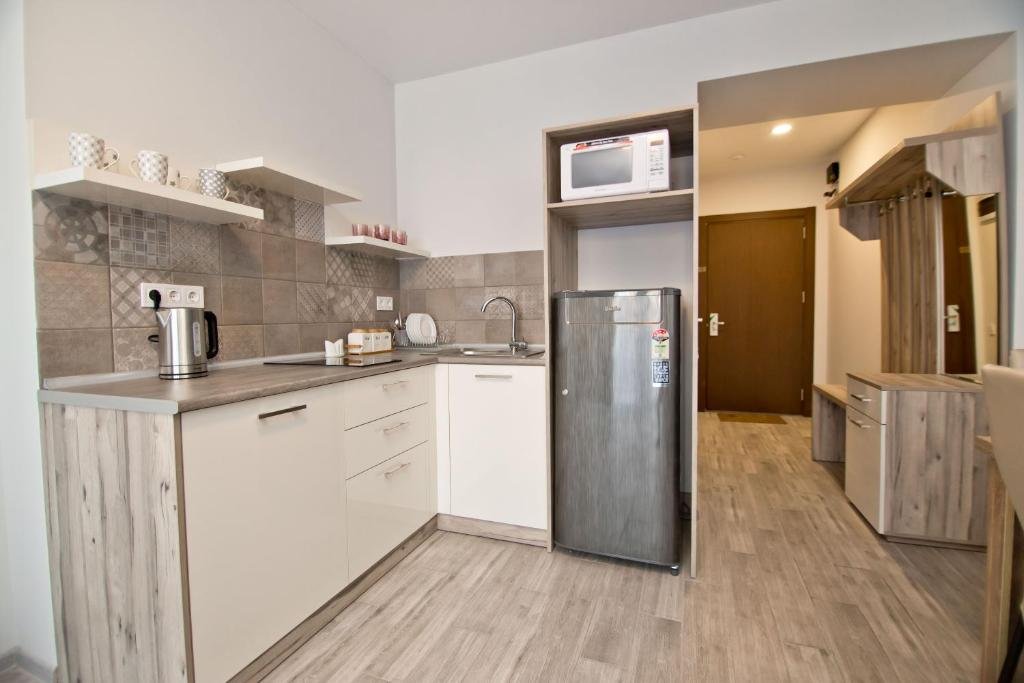 Батуми: Holiday Batumi Apartment.0411