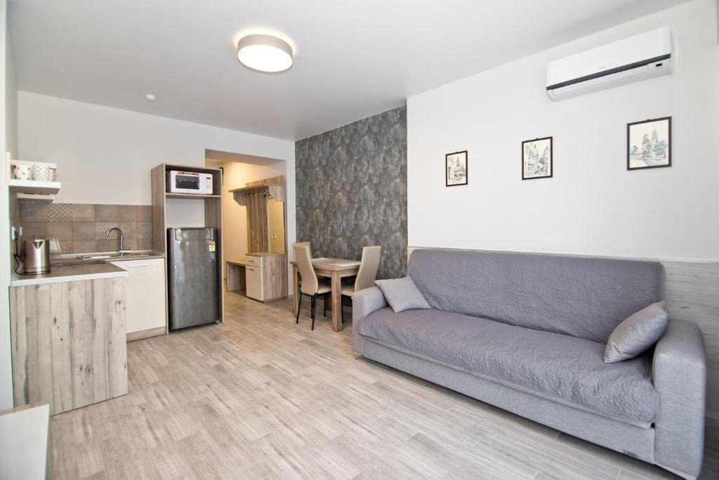 Батуми: Holiday Batumi Apartment.0411
