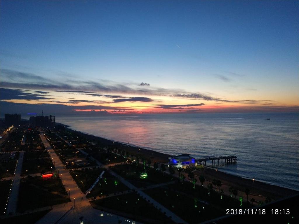 Батуми: Holiday Batumi Apartment.0411