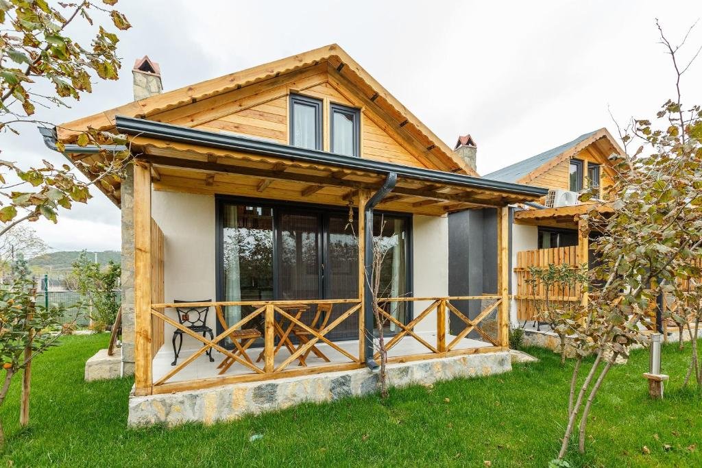 Сайл: Peaceful Bungalow House on Riverside