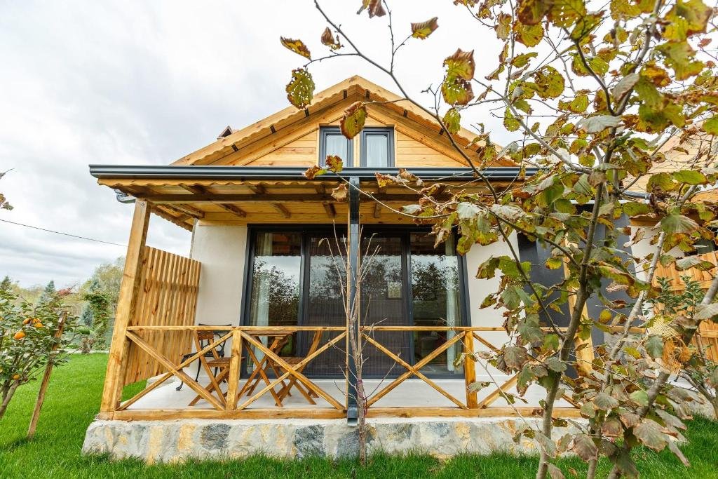 Сайл: Peaceful Bungalow House on Riverside