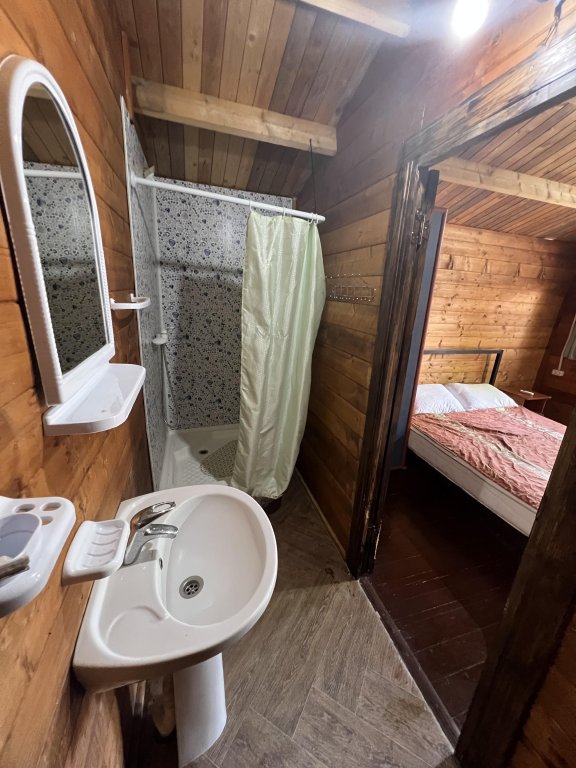 Молочный: База Отдыха Pitsunda House