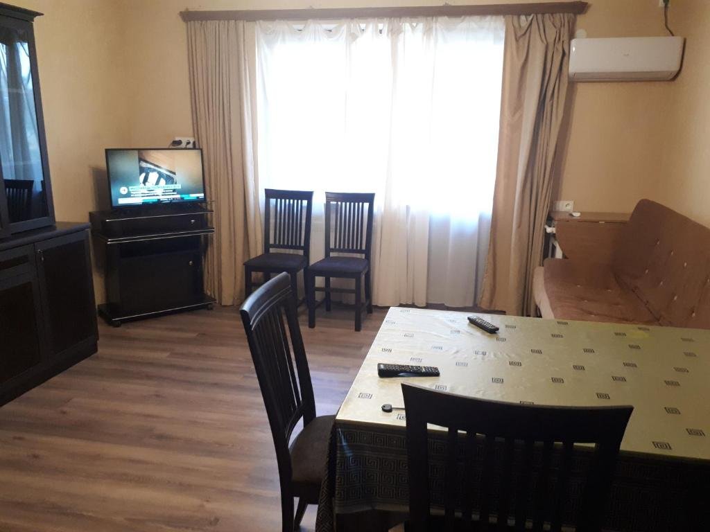 Тбилиси: Cozy apartments on Vera (Rustaveli metro)