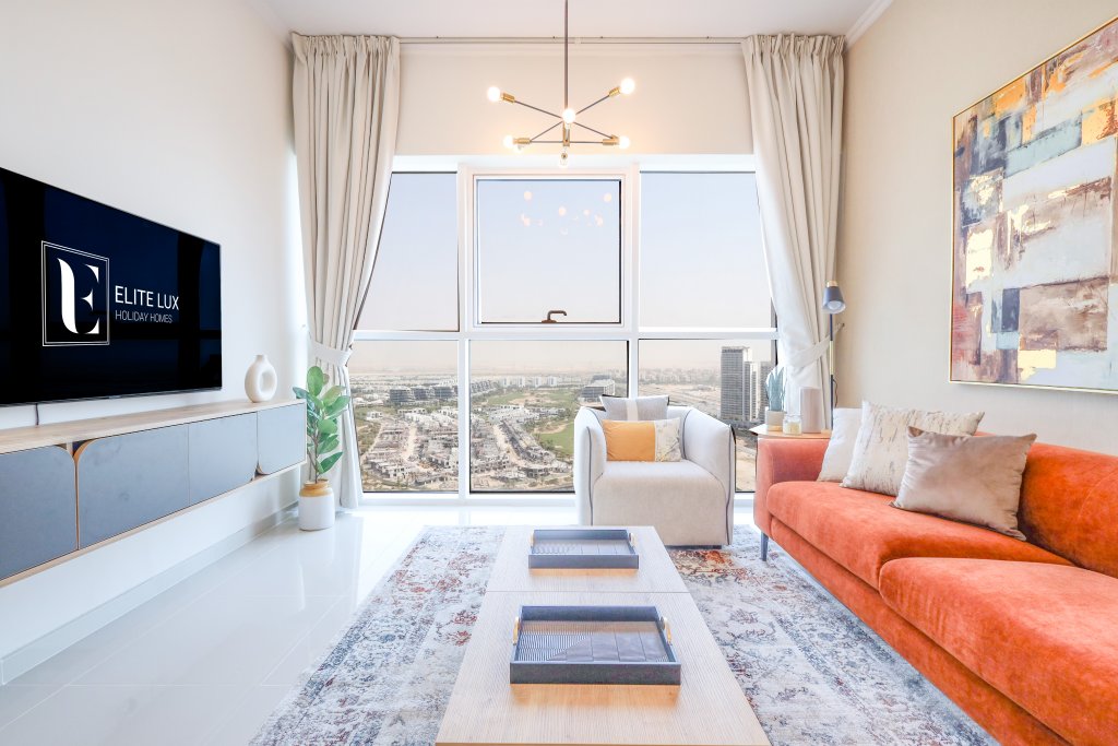 Дубай: Апартаменты Elite LUX Holiday Homes - Serene Golf View Living 1 BHK in Damac Hills Dubai