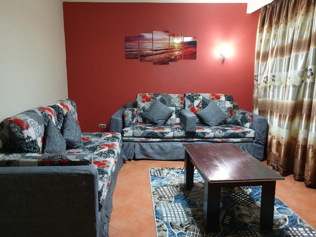 Айн-Сохна: Chalets in Porto Sokhna pyramids, Khufu, Khafre and Menkaure